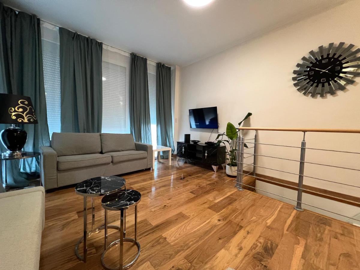 Design Europarlament Apartment With Private Terrace 布鲁塞尔 外观 照片